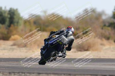 media/Dec-18-2022-SoCal Trackdays (Sun) [[8099a50955]]/Turn 7 Backside (1125am)/